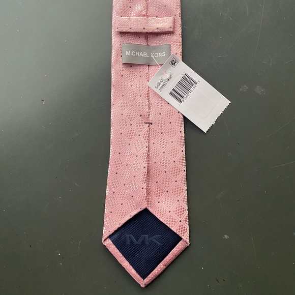 Michael Kors pink silk tie - Picture 3 of 3